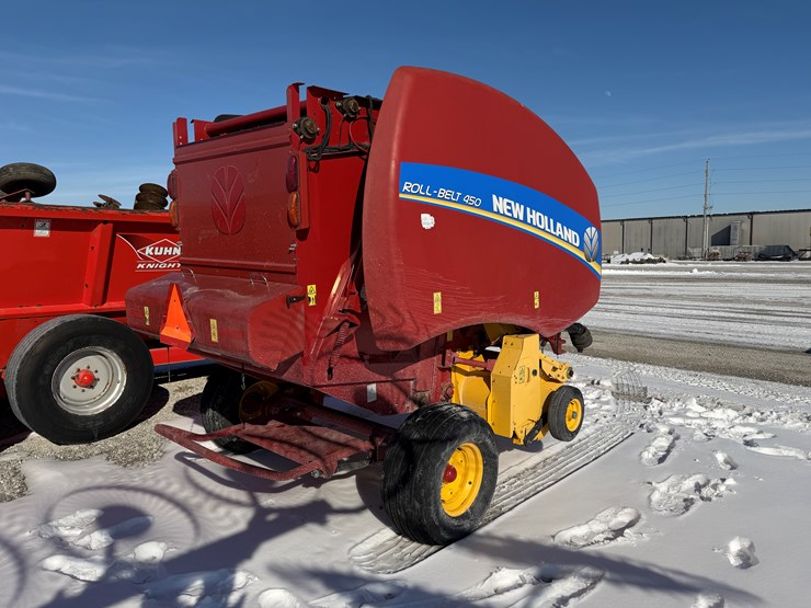 #210578-•-2016-new-holland-rb450-baler-image-4