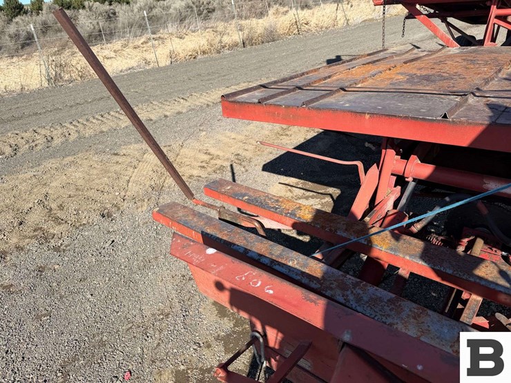 new-holland-1030-image-12