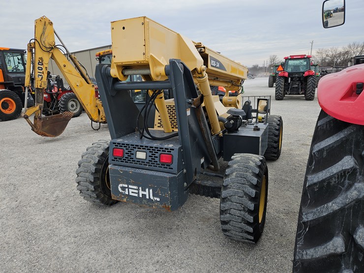 2013-gehl-rs6-34-image-15