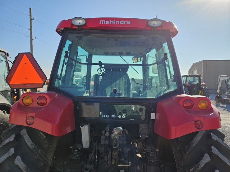 2014-mahindra-mforce-100s-image-11