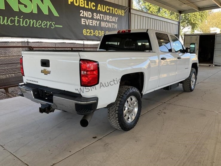 2015-chevrolet-silverado-2500hd-image-7