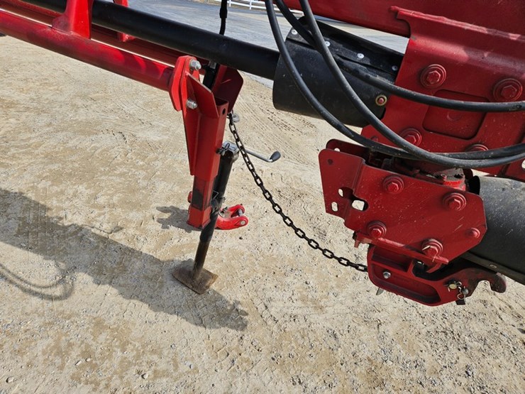 2019-new-holland-313-image-11