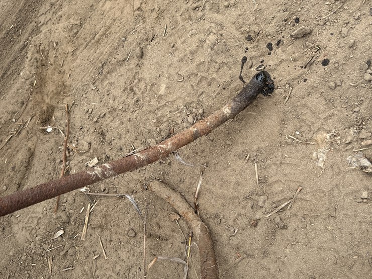 john-deere-810-image-26