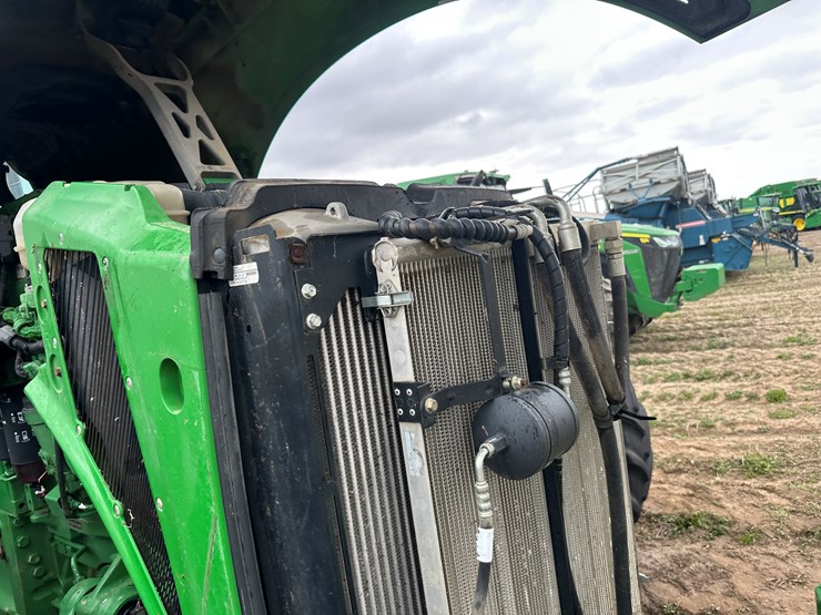 2012-john-deere-8335r-image-56