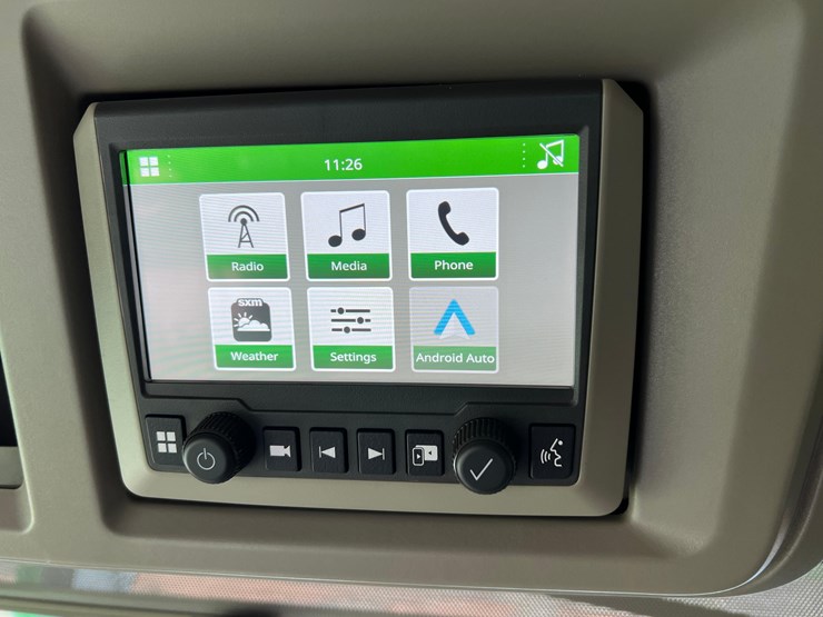 john-deere-412r-image-96