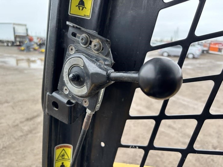 caterpillar-246c-image-25