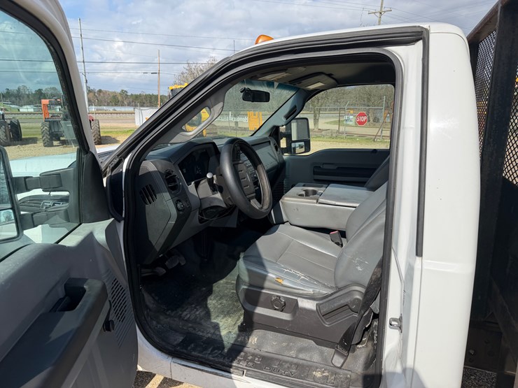 2014-ford-f550-image-6