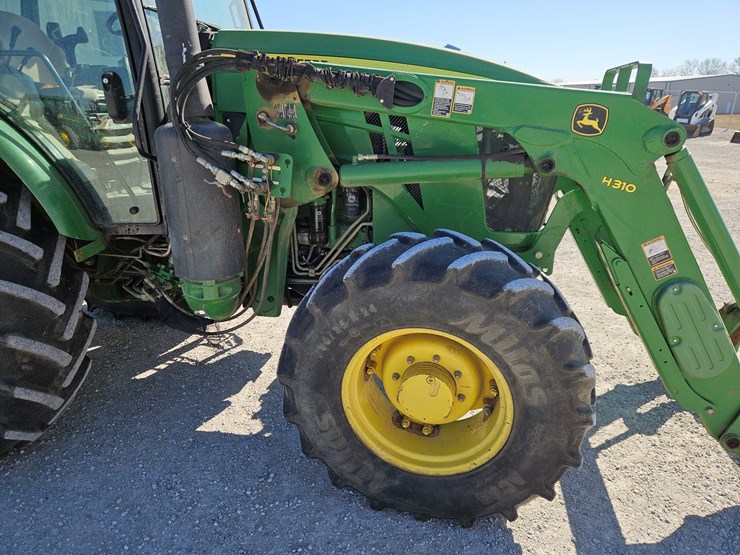 2015-john-deere-6105e-image-20