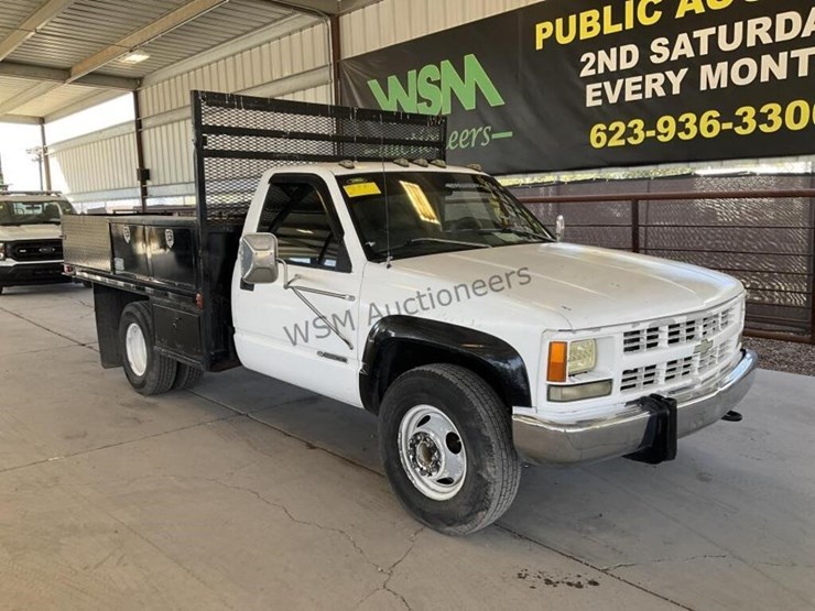 1997-chevrolet-k3500-image-2