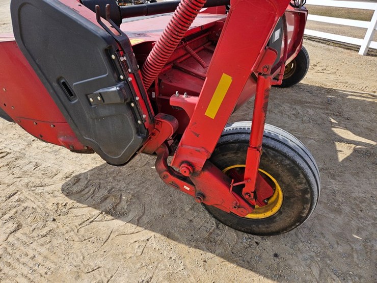 2019-new-holland-313-image-28