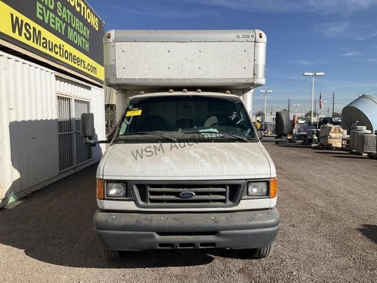 2007-ford-e450-image-3