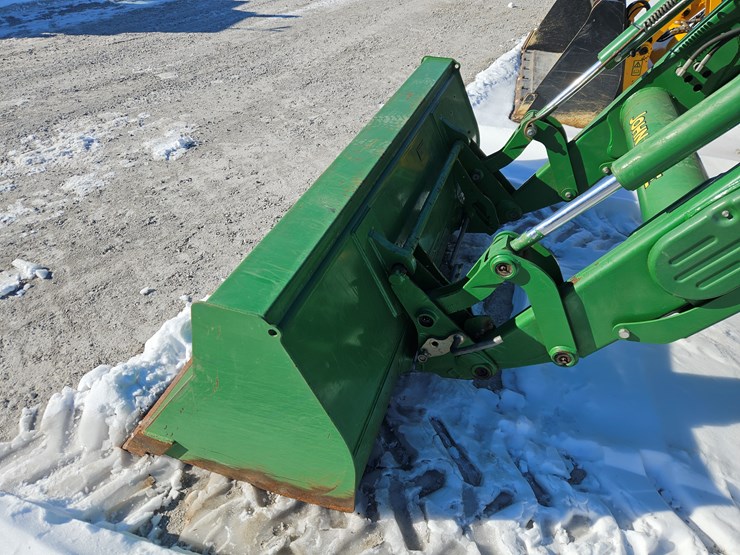 2014-john-deere-5100e-image-6