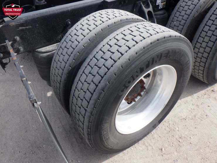 2023-kenworth-t680-image-7