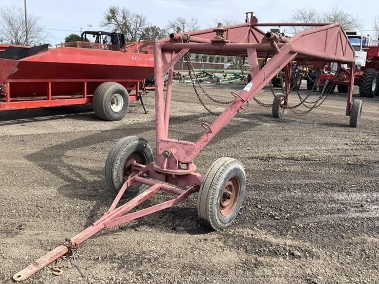 custom-28'-implement-carrier-image-1