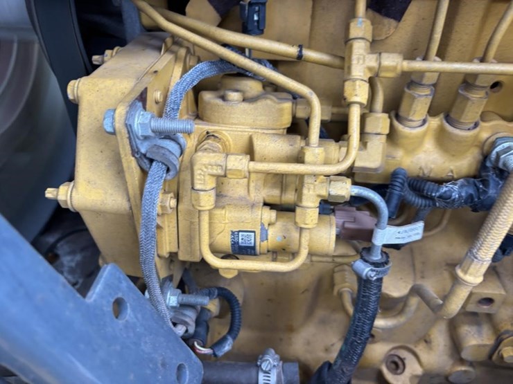 2017-deere-210lep-image-58