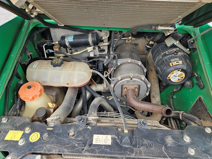 2019-deere-317g-image-18