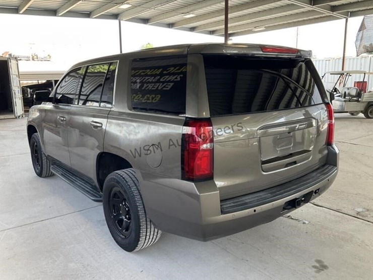 2016-chevrolet-tahoe-image-5