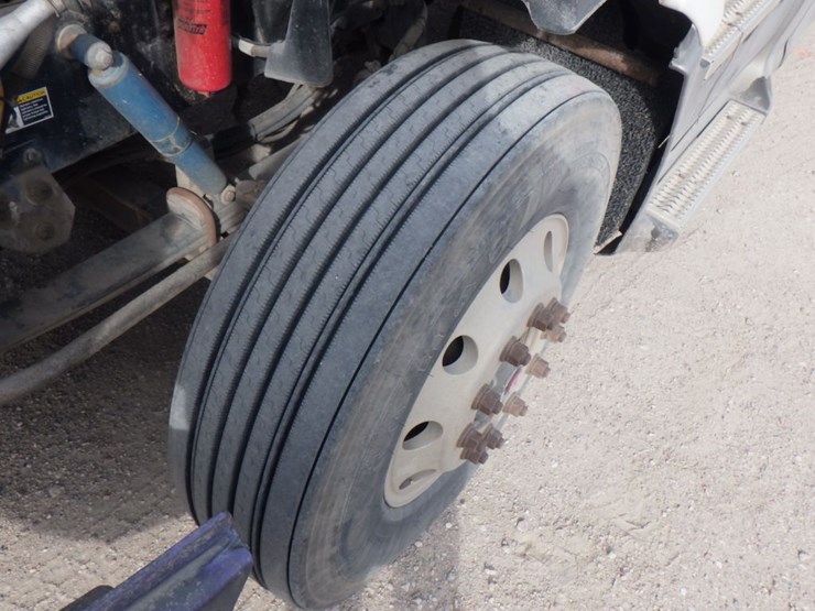 2001-peterbilt-387-image-22