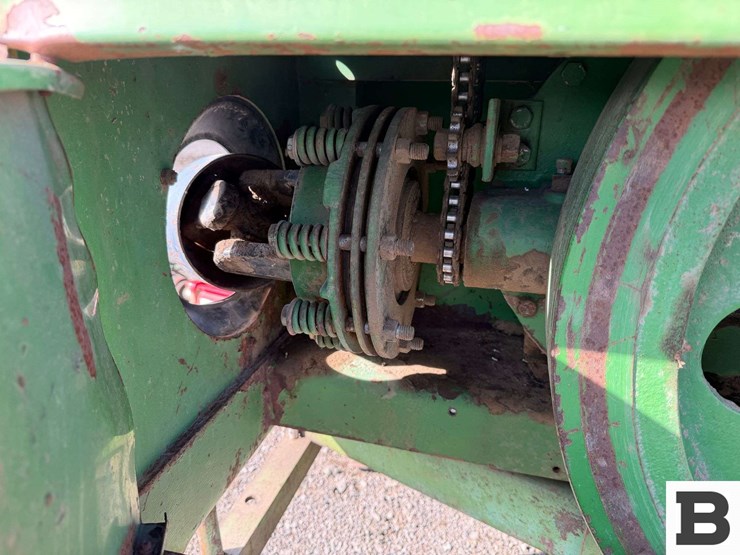john-deere-466-image-21