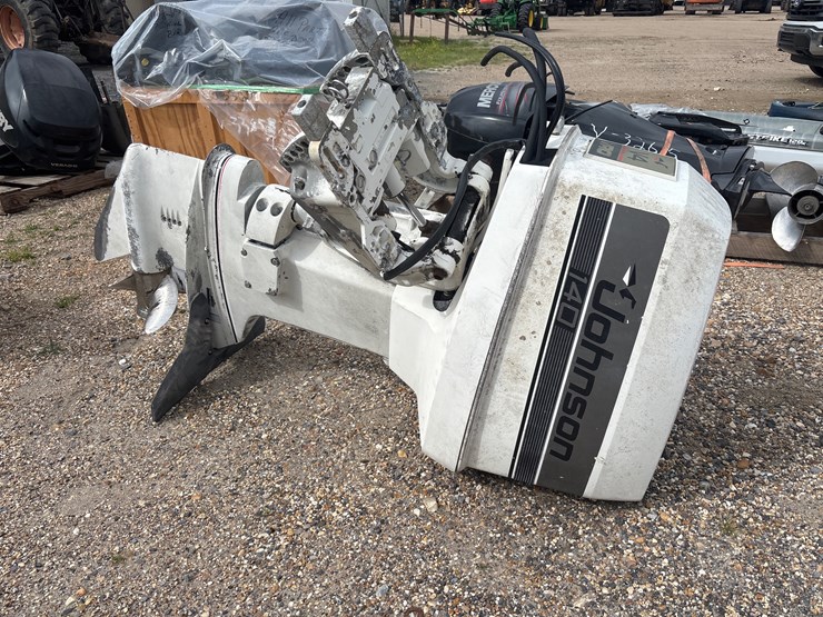 #1423-•-140-johnson-outborad-motor-image-1