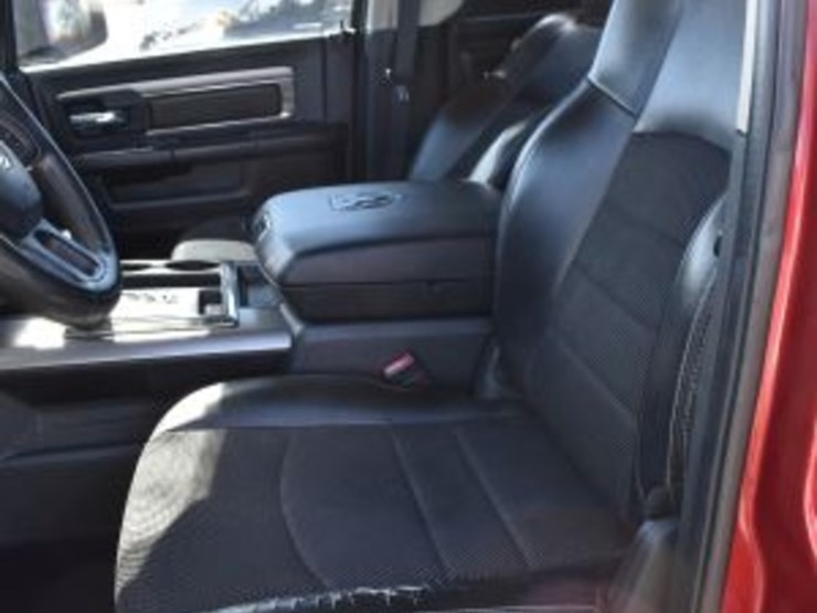 2013-dodge-1500-image-9