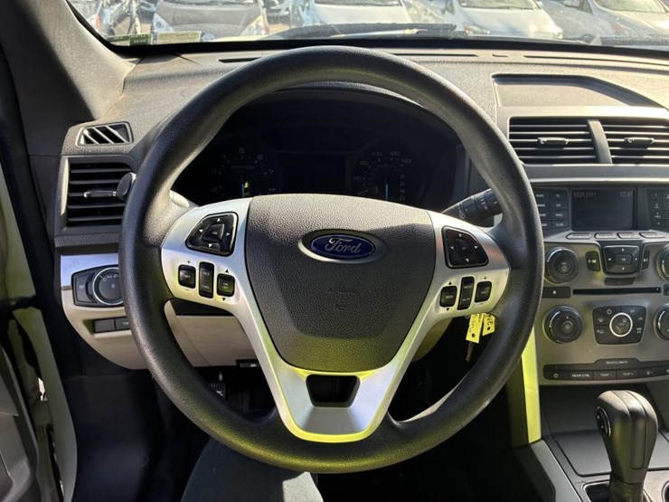 2013-ford-explorer-image-14