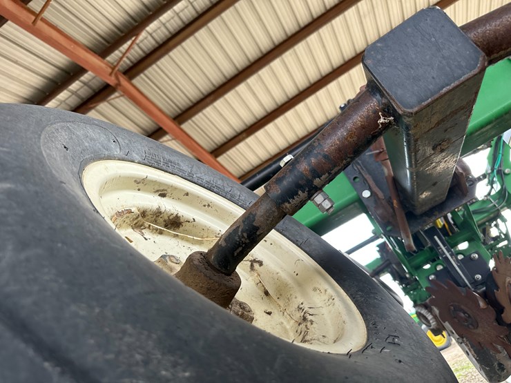 john-deere-1725-image-12