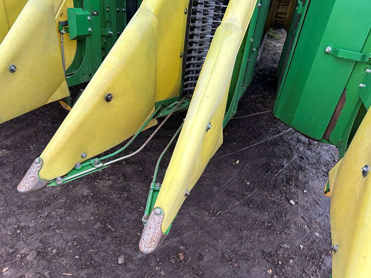 2021-john-deere-cp690-image-54