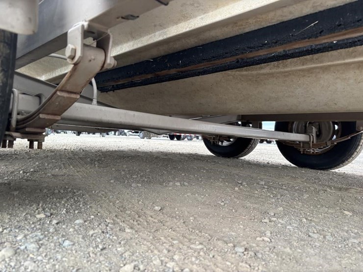 2006-unknown-trailer-image-51