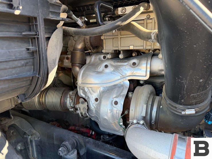 2017-freightliner-cascadia-125-image-52