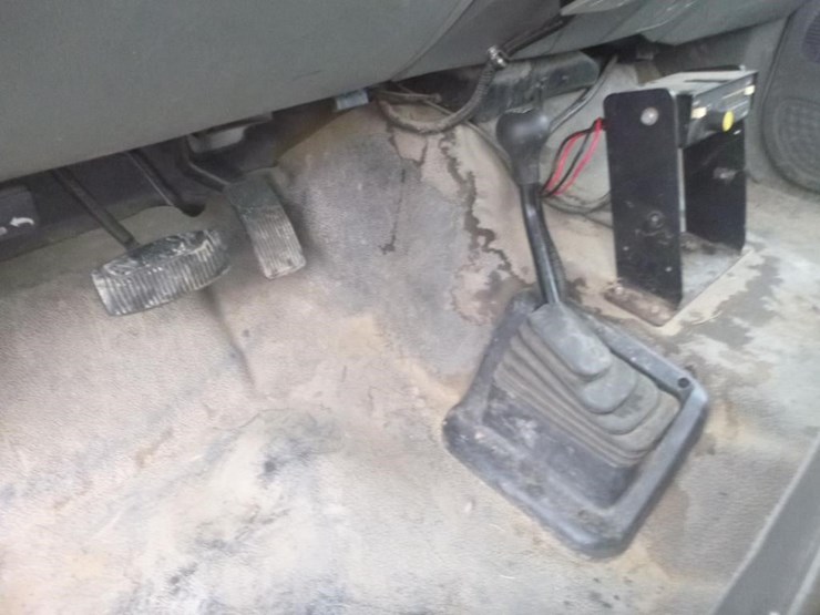 2005-ford-f350-image-11