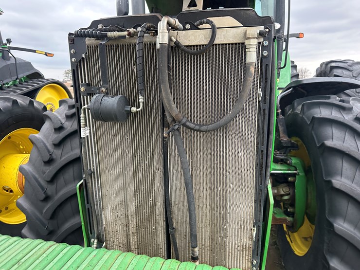 2012-john-deere-8335r-image-54