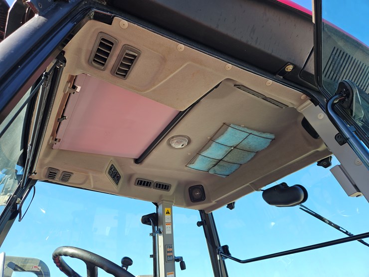 2021-mahindra-9125p-image-15