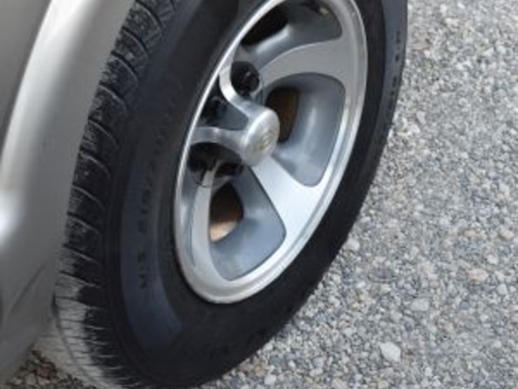 2001-chevrolet-s10-image-9