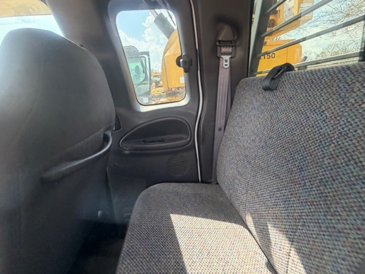 2002-dodge-ram-3500-image-31