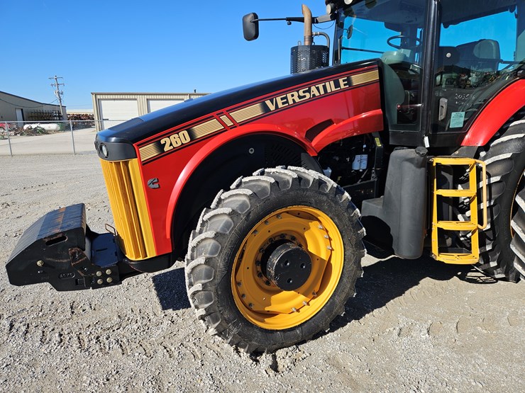 2013-versatile-260-image-3