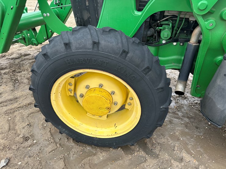 2014-john-deere-5075m-image-8