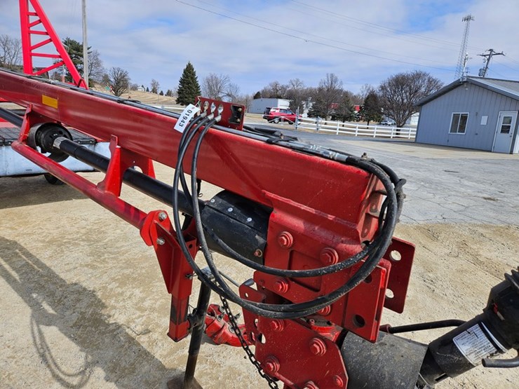 2019-new-holland-313-image-10