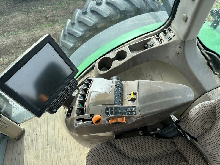 2019-john-deere-8295r-image-58