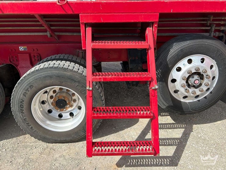 2015-kenworth-t880-image-28