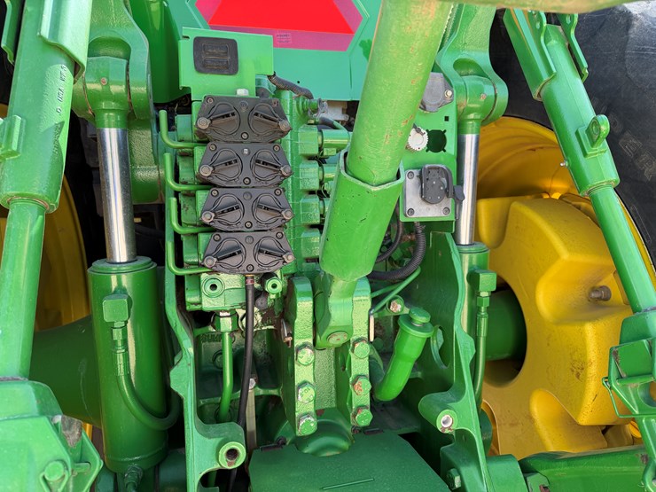2004-john-deere-8420-image-9