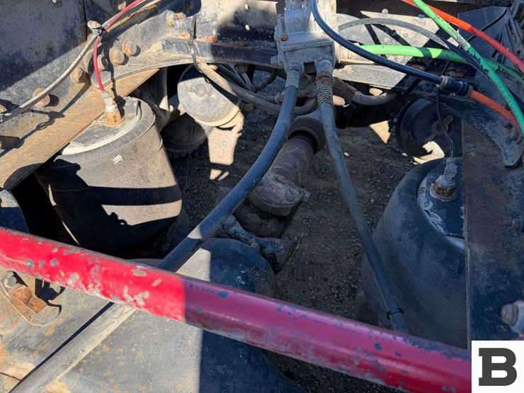 1992-freightliner-fld120-image-20