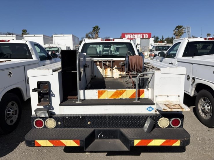 2011-chevrolet-2500-image-6