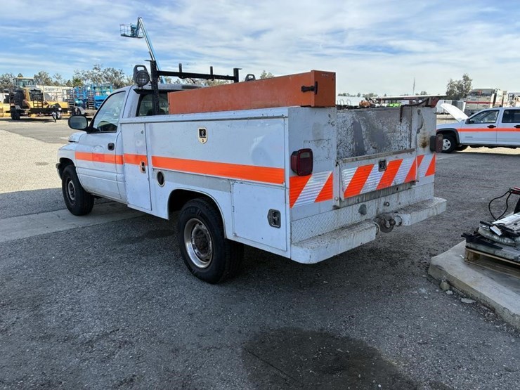 2001-dodge-ram-2500-image-4