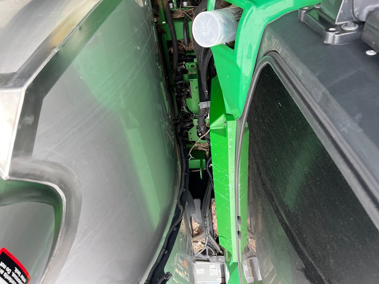 john-deere-412r-image-85