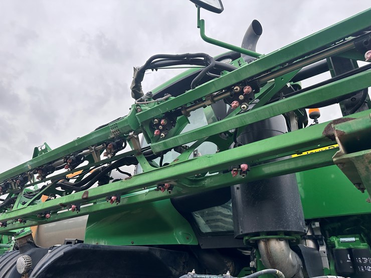 2021-john-deere-r4038-image-58