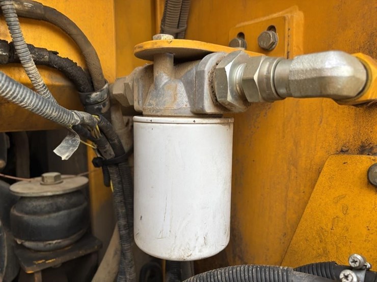 2012-jcb-js160-image-47