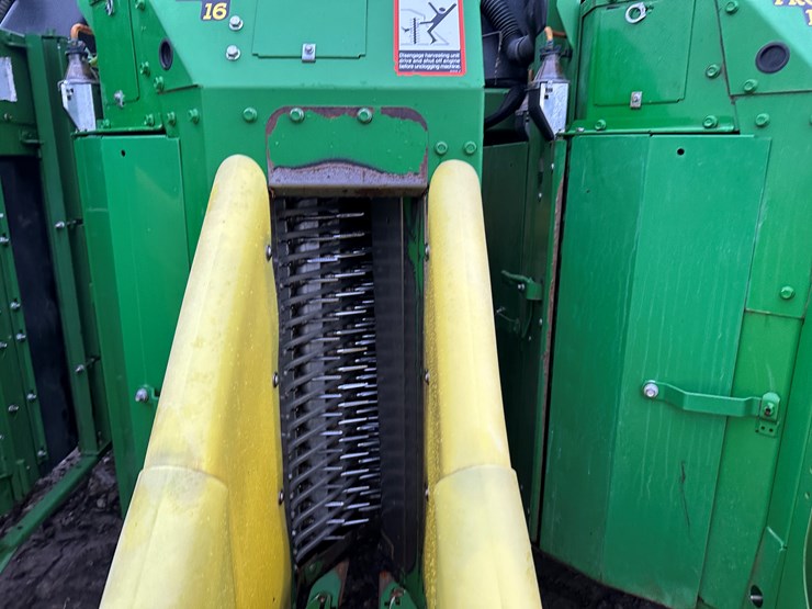 2021-john-deere-cp690-image-69
