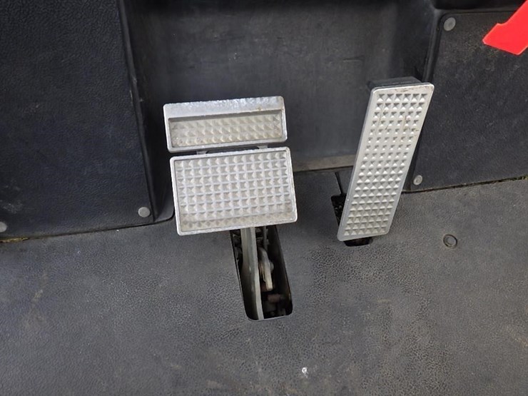 1999-yamaha-g16a-image-12