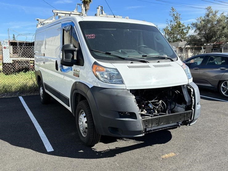 2021-utility-van-image-2